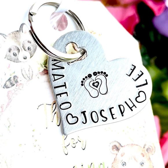 Personalized Keychain - Mothers Day Gift - Mom Gift - Mom Keychain - Hand Stamp - Picture 2 of 2